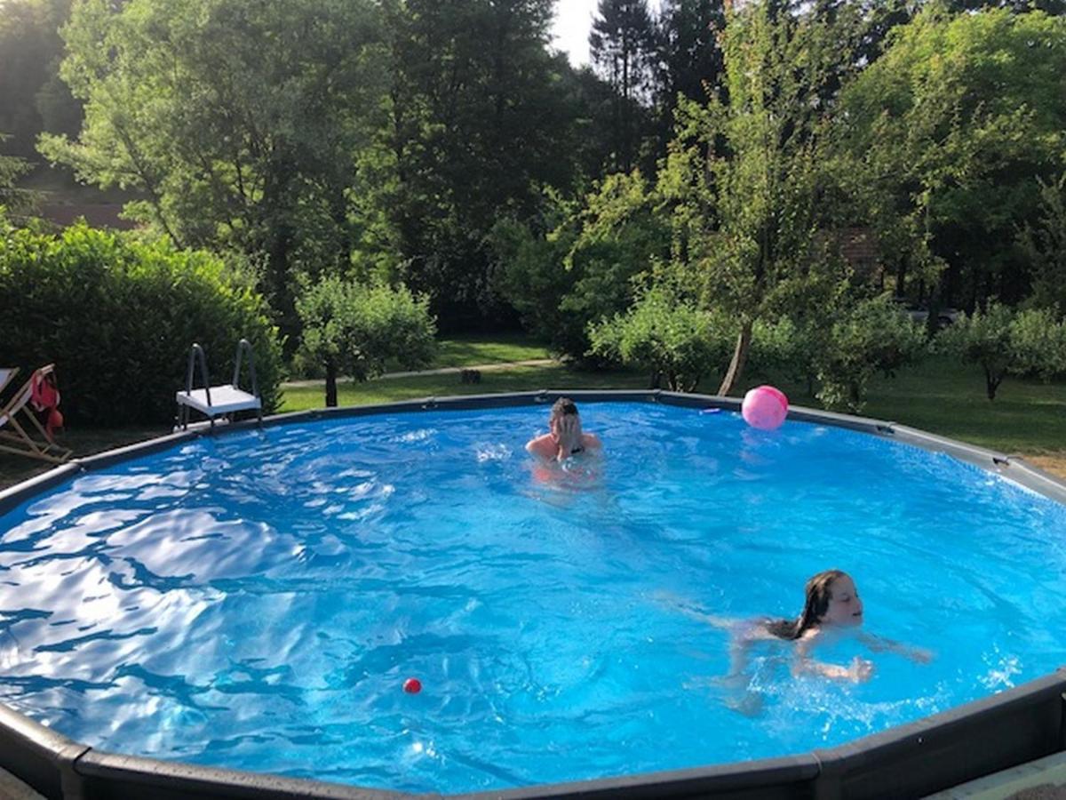 Wooden Cabin Zurej With Hot Tub Bukovje v Babni Gori Bagian luar foto