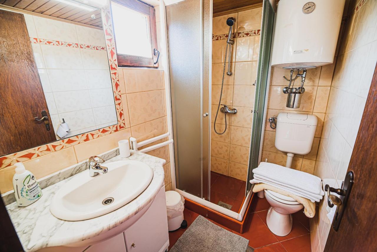 Wooden Cabin Zurej With Hot Tub Bukovje v Babni Gori Bagian luar foto