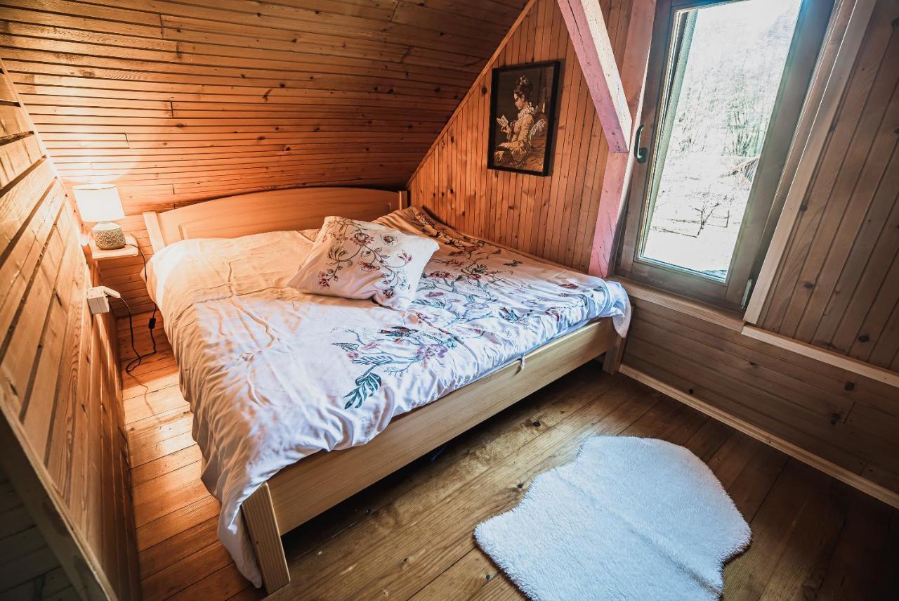 Wooden Cabin Zurej With Hot Tub Bukovje v Babni Gori Bagian luar foto