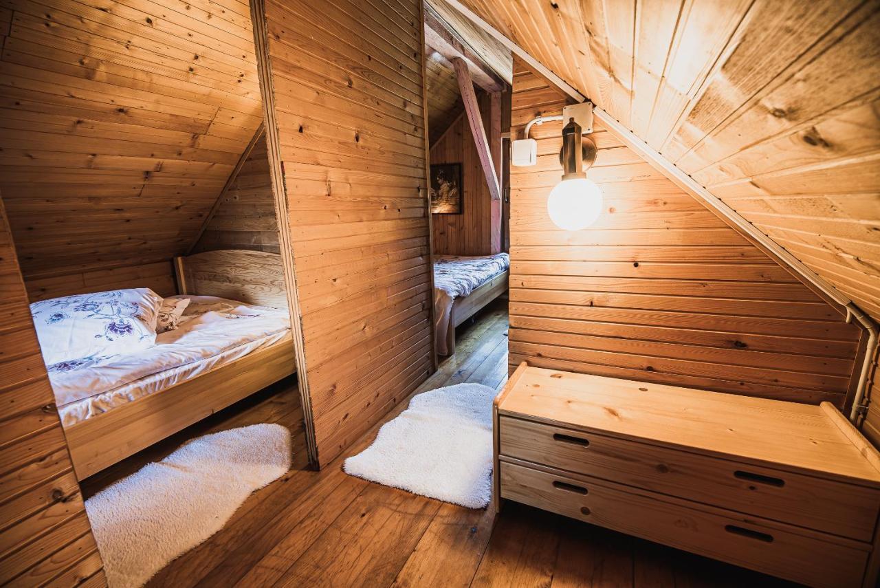 Wooden Cabin Zurej With Hot Tub Bukovje v Babni Gori Bagian luar foto